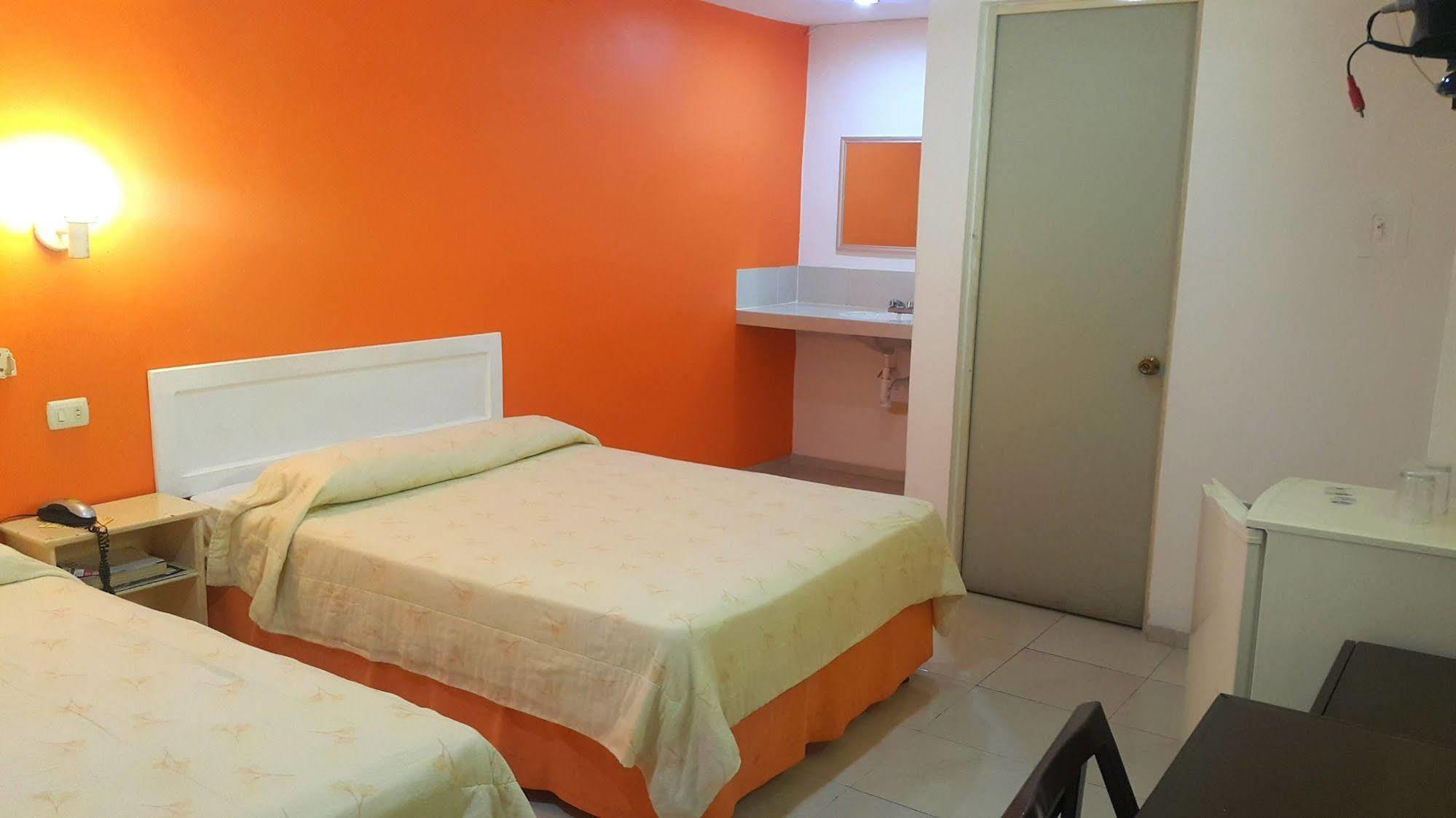 Hotel El Marques Mérida Buitenkant foto