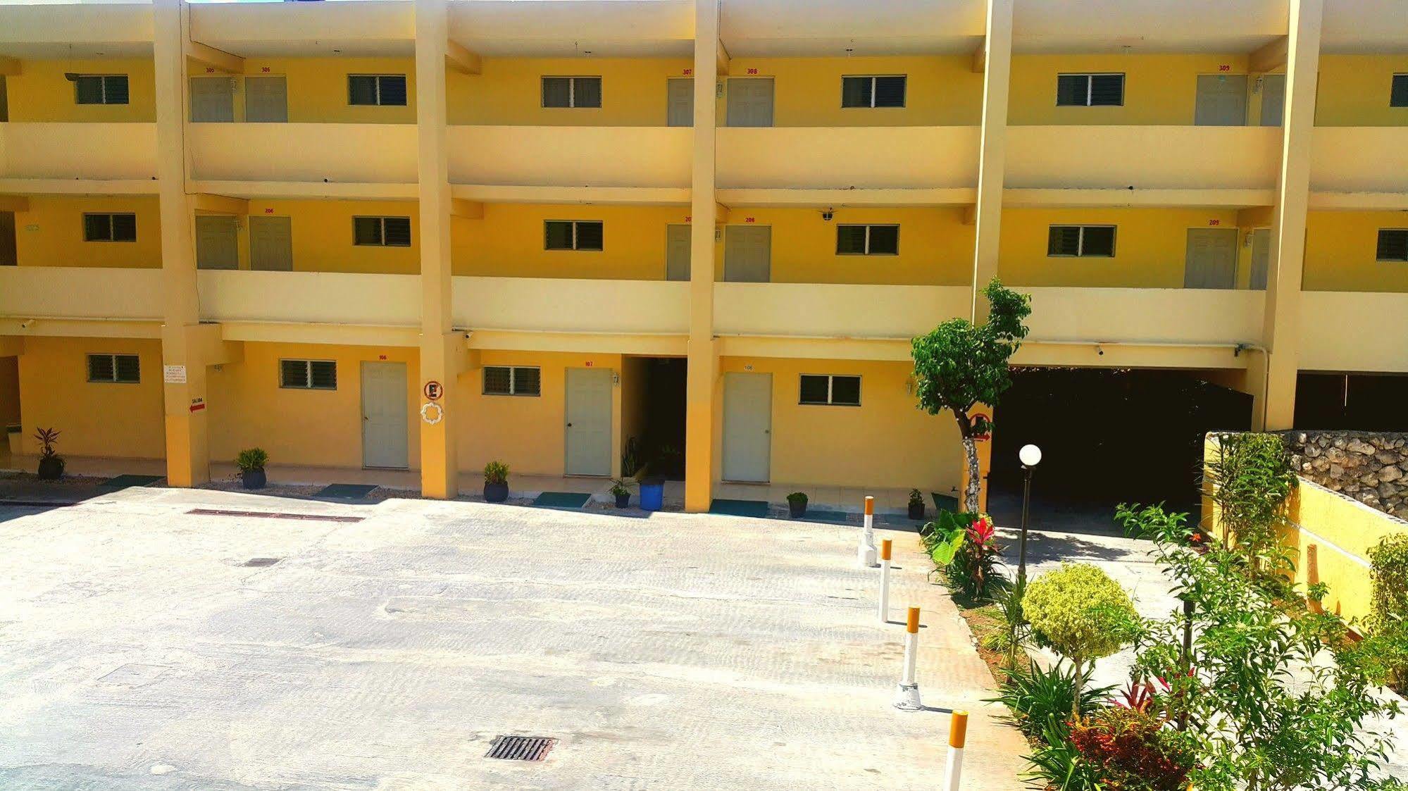 Hotel El Marques Mérida Buitenkant foto
