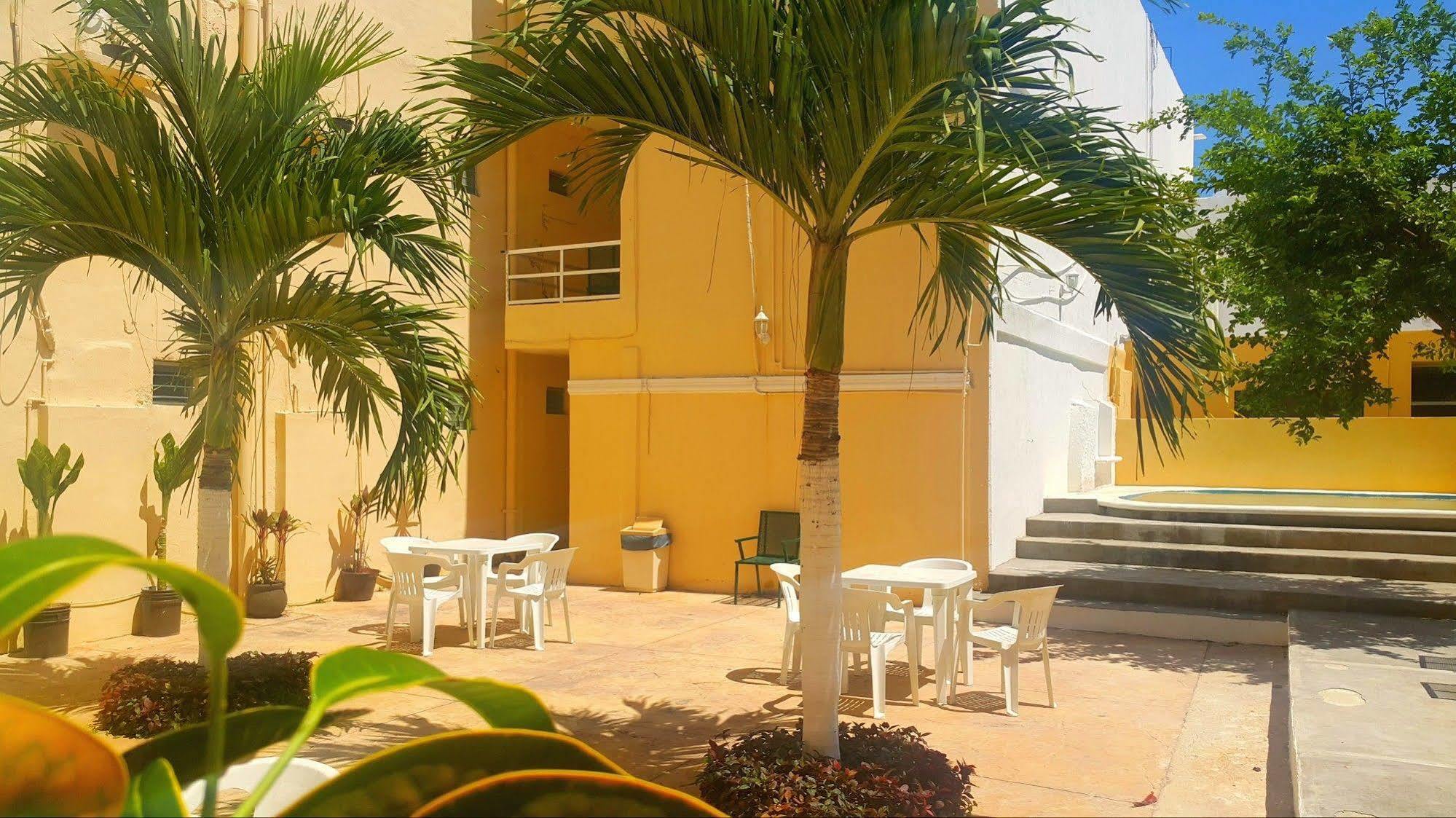 Hotel El Marques Mérida Buitenkant foto